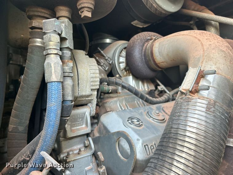 image for item DN0518 1989 Amertek Inc. 2500L hydroseeder truck