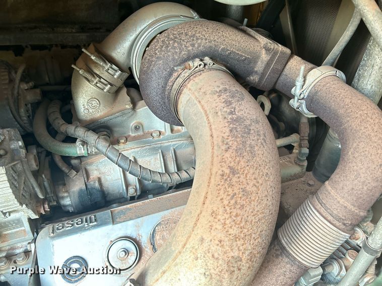 image for item DN0518 1989 Amertek Inc. 2500L hydroseeder truck