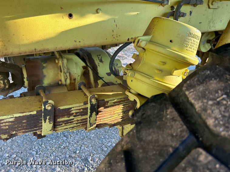 image for item DN0518 1989 Amertek Inc. 2500L hydroseeder truck