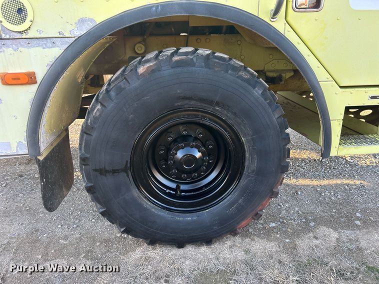 image for item DN0518 1989 Amertek Inc. 2500L hydroseeder truck