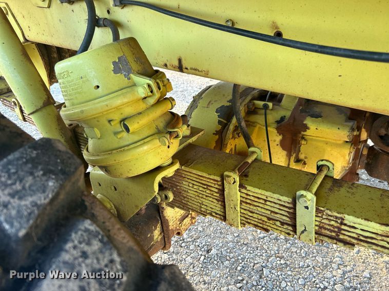 image for item DN0518 1989 Amertek Inc. 2500L hydroseeder truck