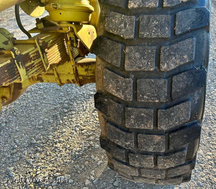 image for item DN0518 1989 Amertek Inc. 2500L hydroseeder truck