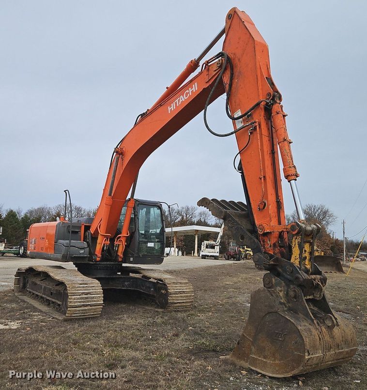 image for item DN7211 2006 Hitachi  ZX270LC-3 excavator