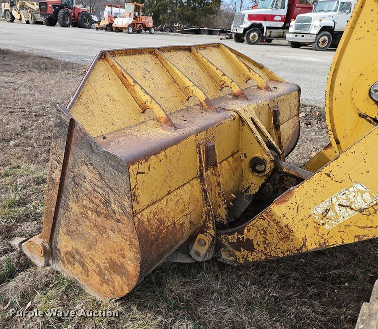 image for item DN7212 1994 Caterpillar  953B track loader