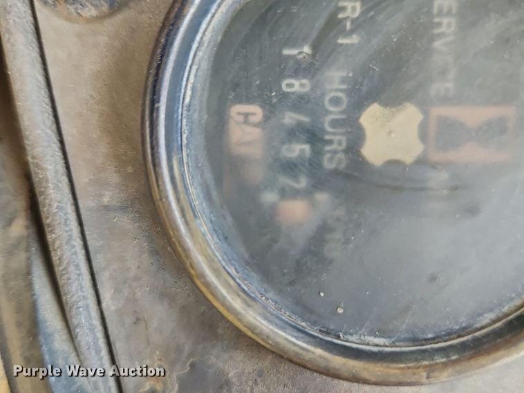 image for item DN7212 1994 Caterpillar  953B track loader