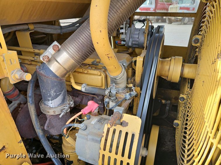 image for item DN7212 1994 Caterpillar  953B track loader