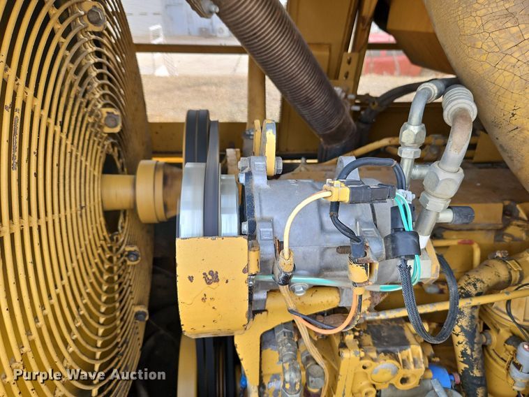 image for item DN7212 1994 Caterpillar  953B track loader