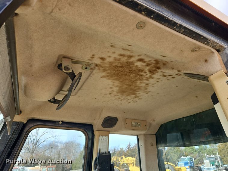 image for item DN7213 2001 Caterpillar  973C track loader