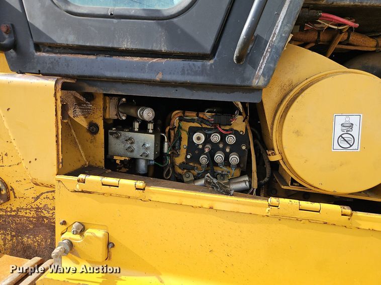 image for item DN7213 2001 Caterpillar  973C track loader