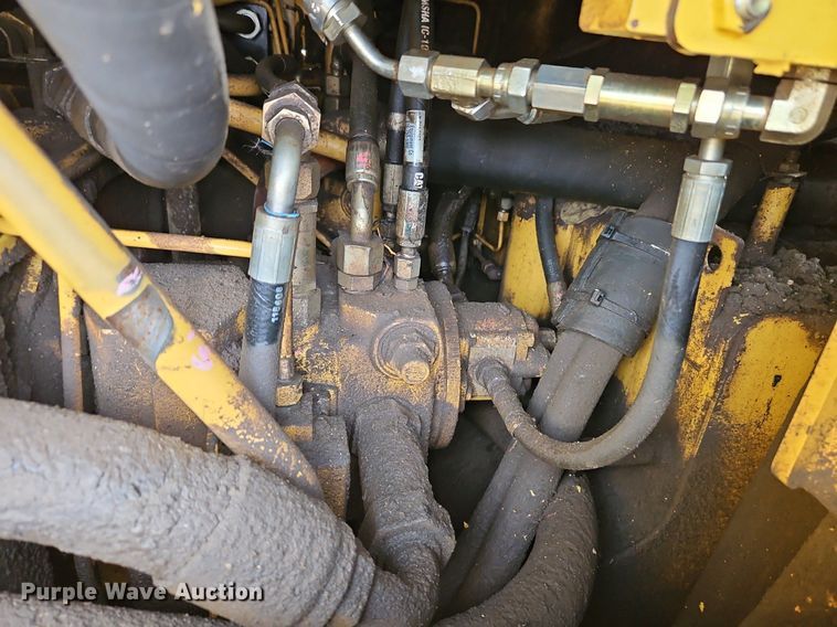 image for item DN7213 2001 Caterpillar  973C track loader