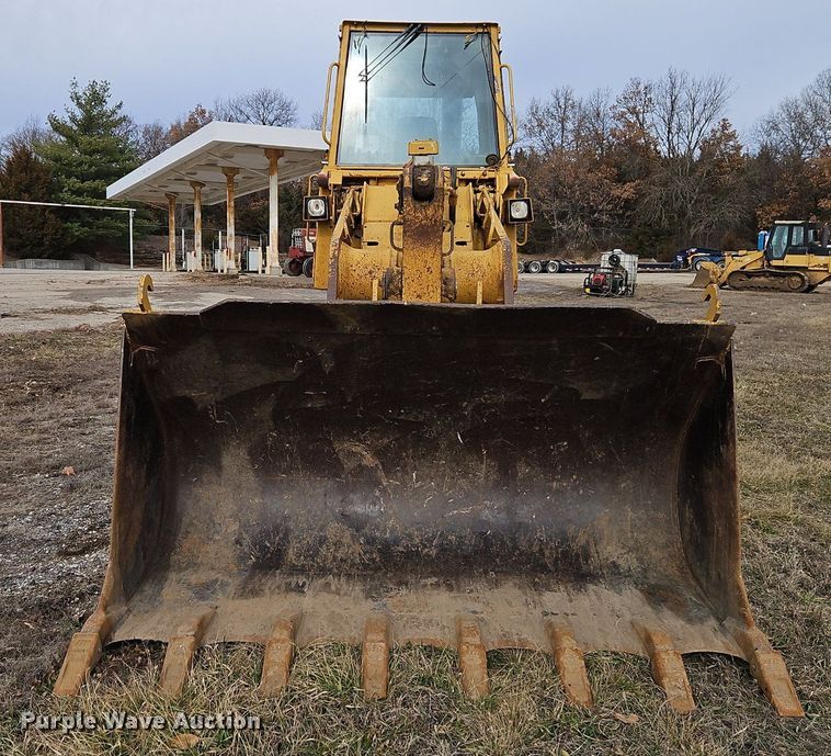 image for item DN7214 1996 Caterpillar  963B track loader