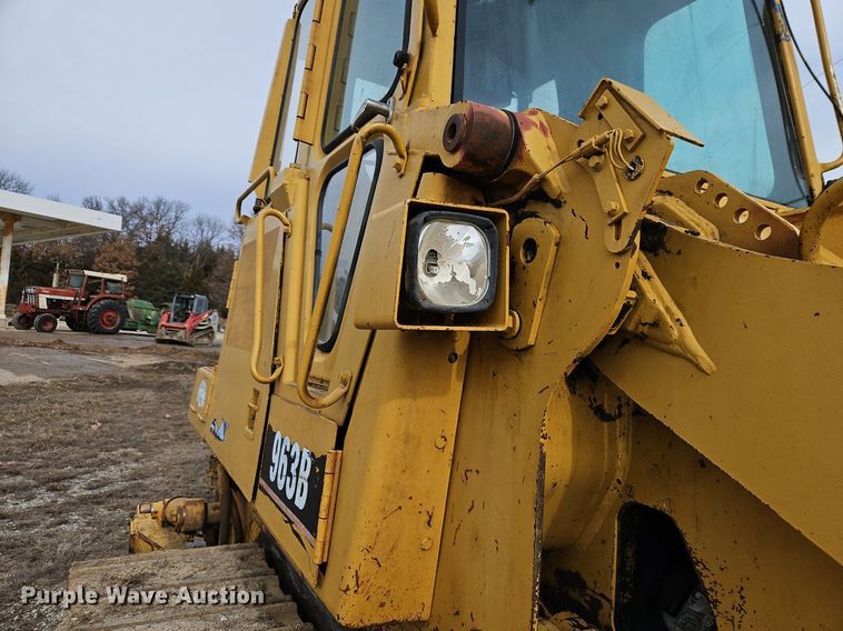 image for item DN7214 1996 Caterpillar  963B track loader