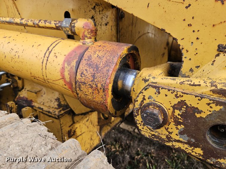 image for item DN7214 1996 Caterpillar  963B track loader