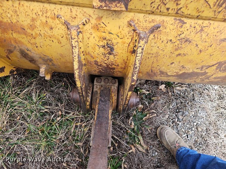 image for item DN7214 1996 Caterpillar  963B track loader