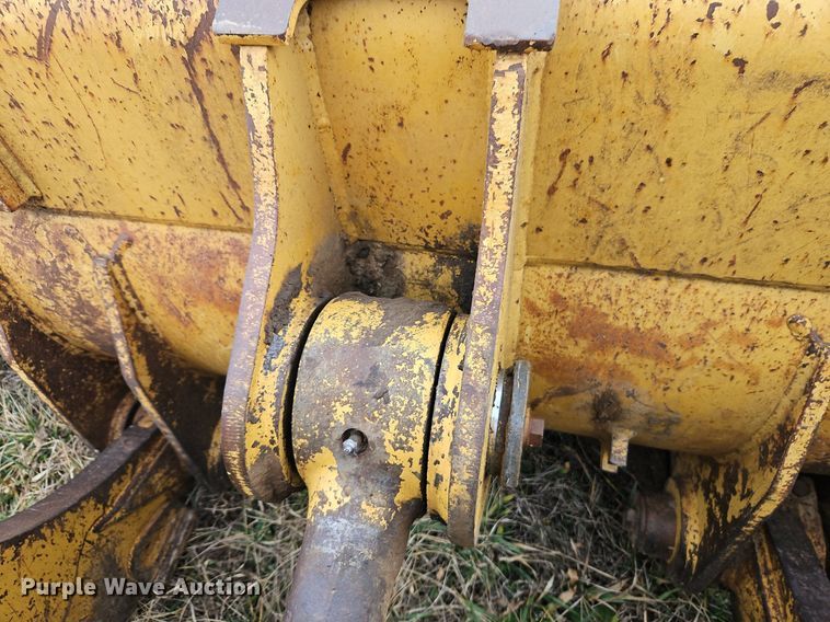 image for item DN7214 1996 Caterpillar  963B track loader