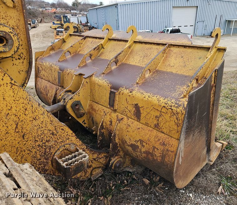 image for item DN7214 1996 Caterpillar  963B track loader
