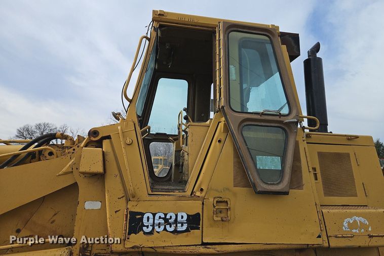 image for item DN7214 1996 Caterpillar  963B track loader