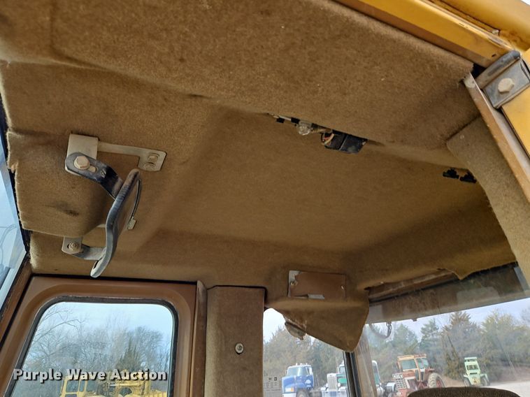 image for item DN7214 1996 Caterpillar  963B track loader