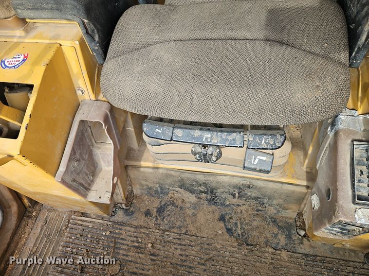 image for item DN7214 1996 Caterpillar  963B track loader