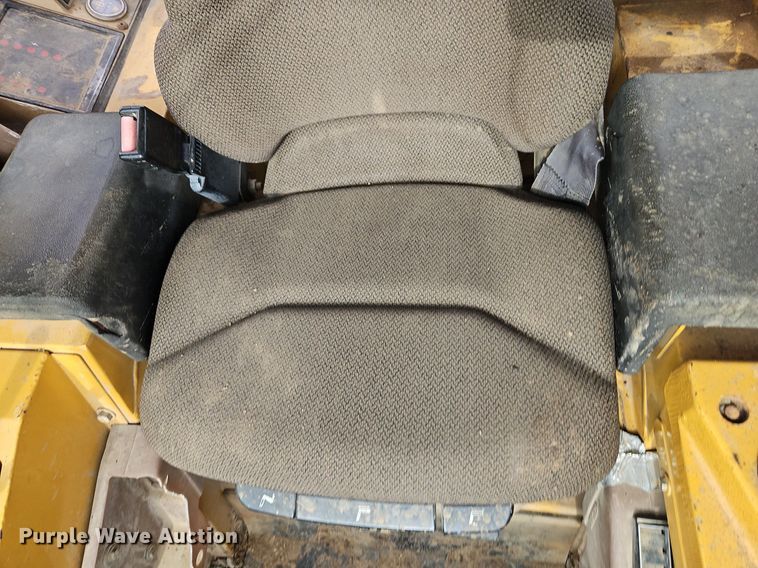 image for item DN7214 1996 Caterpillar  963B track loader