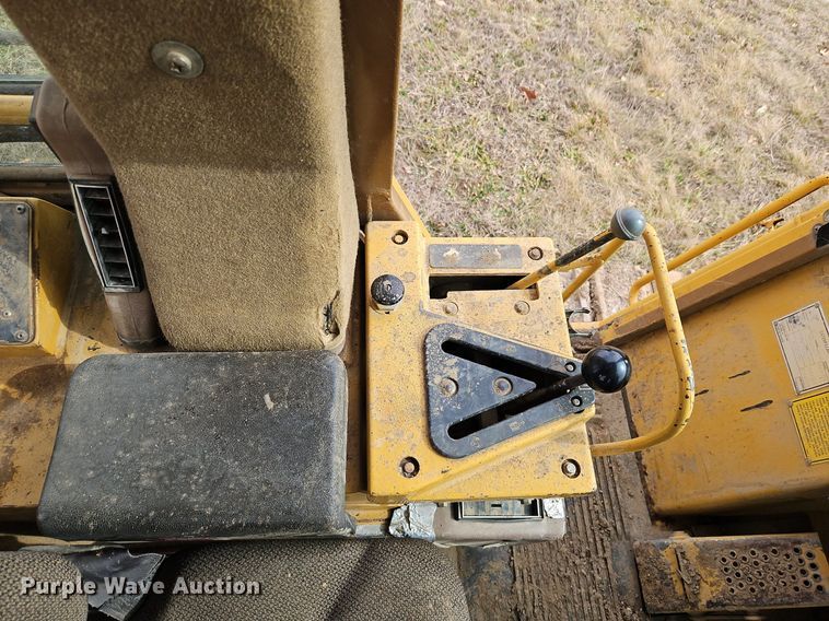 image for item DN7214 1996 Caterpillar  963B track loader