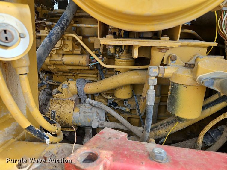 image for item DN7214 1996 Caterpillar  963B track loader