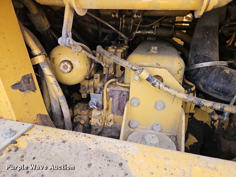 image for item DN7214 1996 Caterpillar  963B track loader