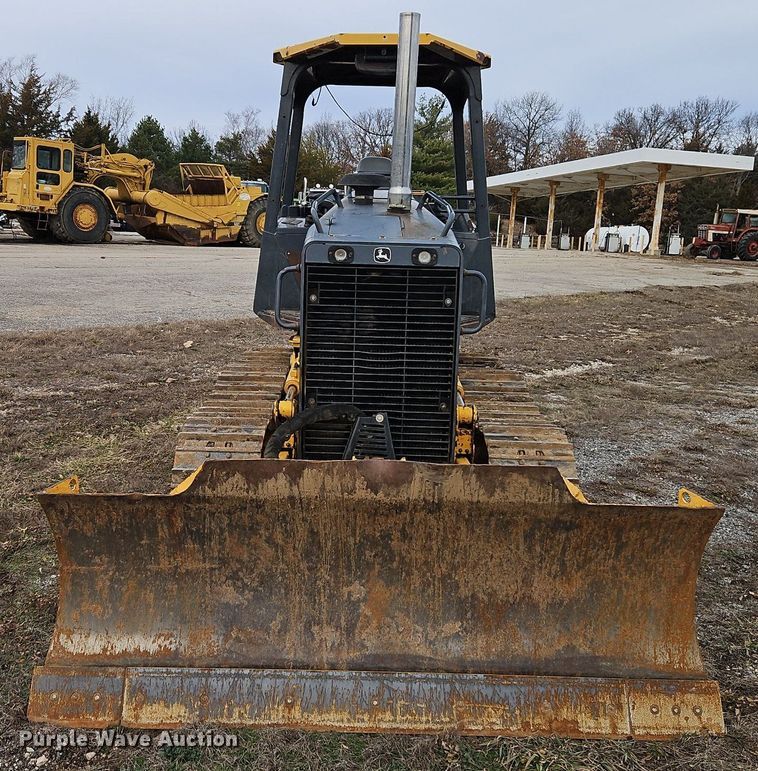 image for item DN7215 2005 John Deere 450J LT dozer