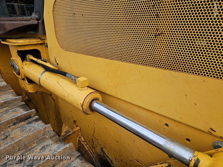 image for item DN7215 2005 John Deere 450J LT dozer