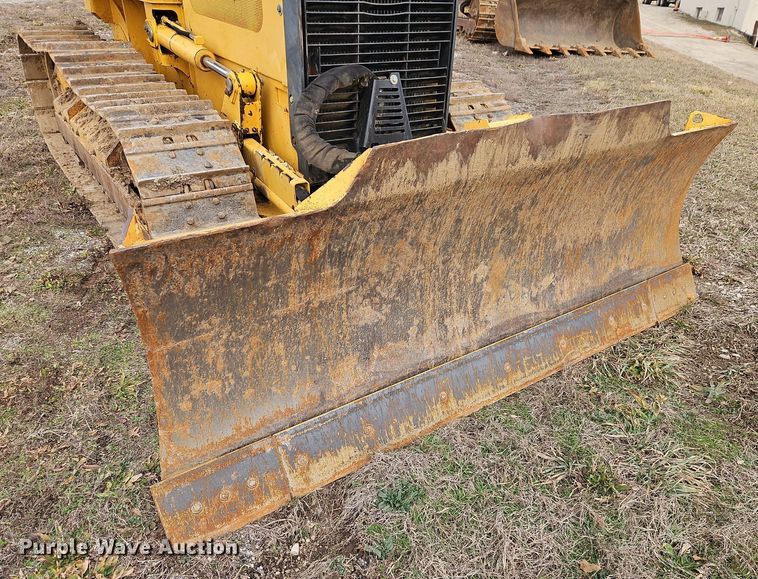 image for item DN7215 2005 John Deere 450J LT dozer
