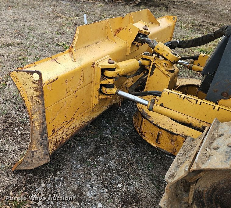 image for item DN7215 2005 John Deere 450J LT dozer