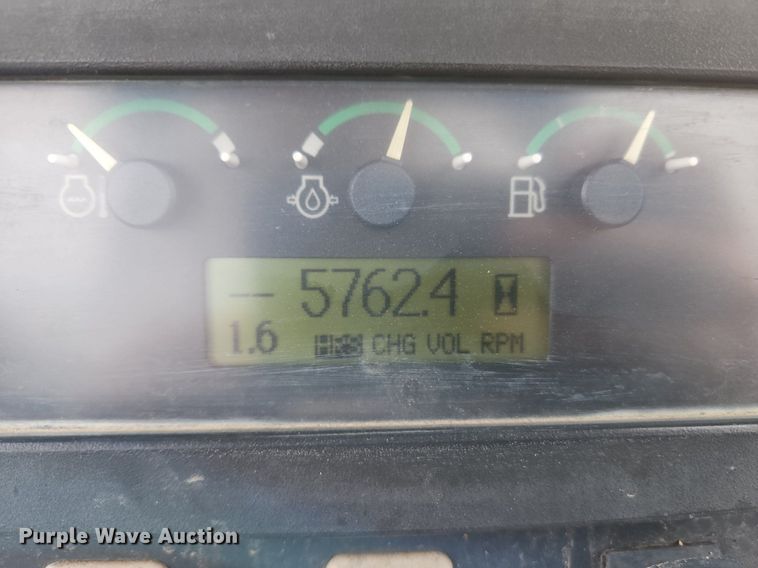 image for item DN7215 2005 John Deere 450J LT dozer