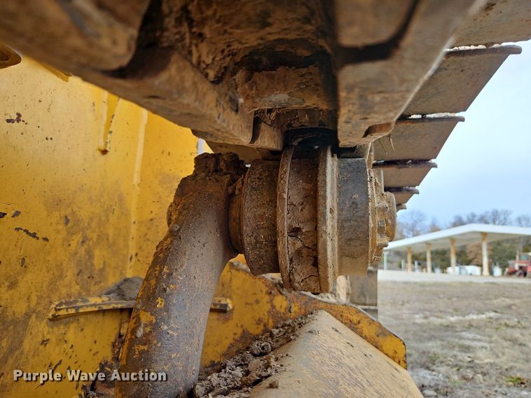 image for item DN7215 2005 John Deere 450J LT dozer