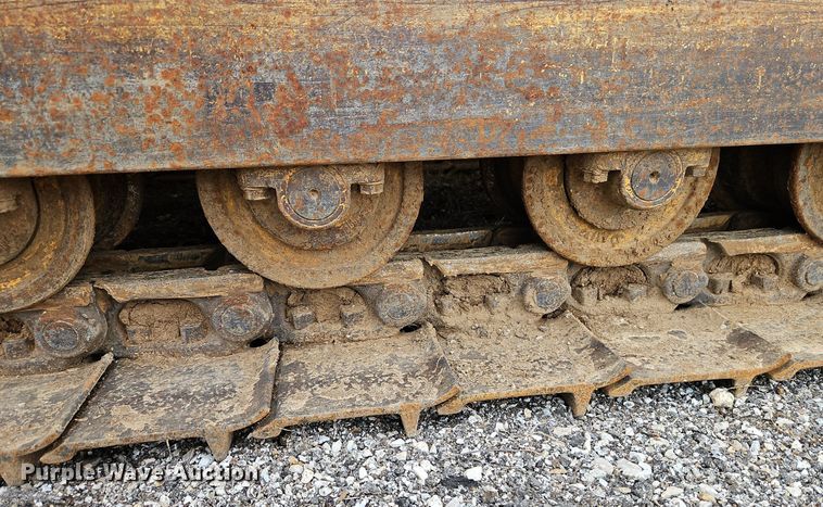 image for item DN7215 2005 John Deere 450J LT dozer