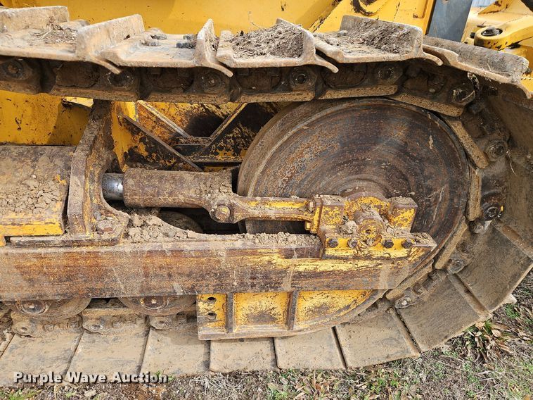 image for item DN7215 2005 John Deere 450J LT dozer