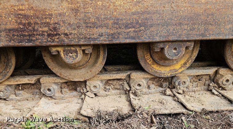 image for item DN7215 2005 John Deere 450J LT dozer