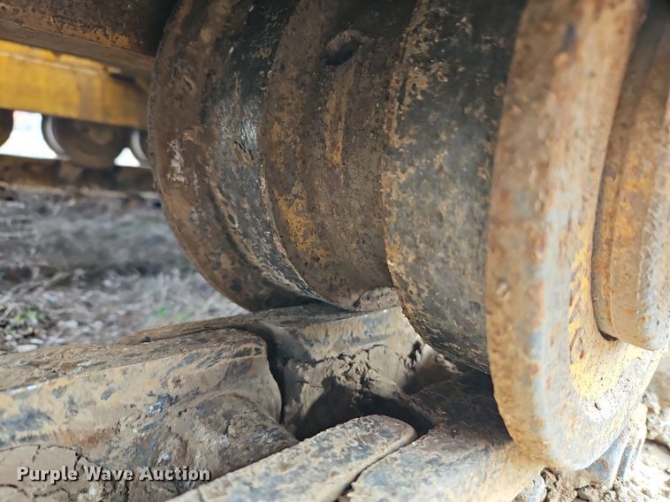 image for item DN7215 2005 John Deere 450J LT dozer