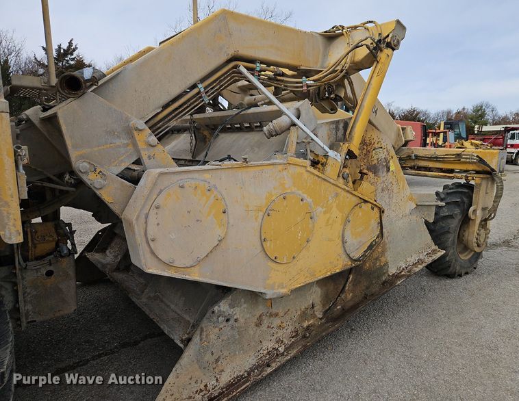 image for item DN7216 1995 Caterpillar  SM 350 soil stabilizer / reclaimer