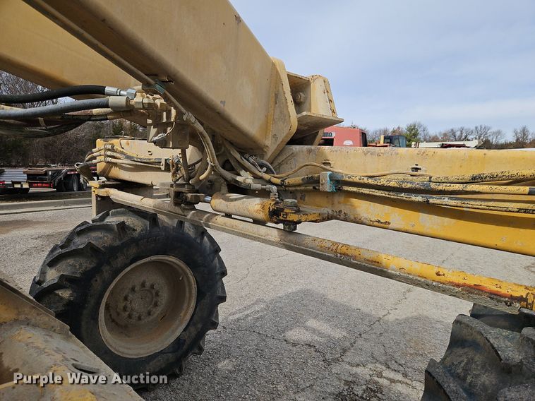 image for item DN7216 1995 Caterpillar  SM 350 soil stabilizer / reclaimer