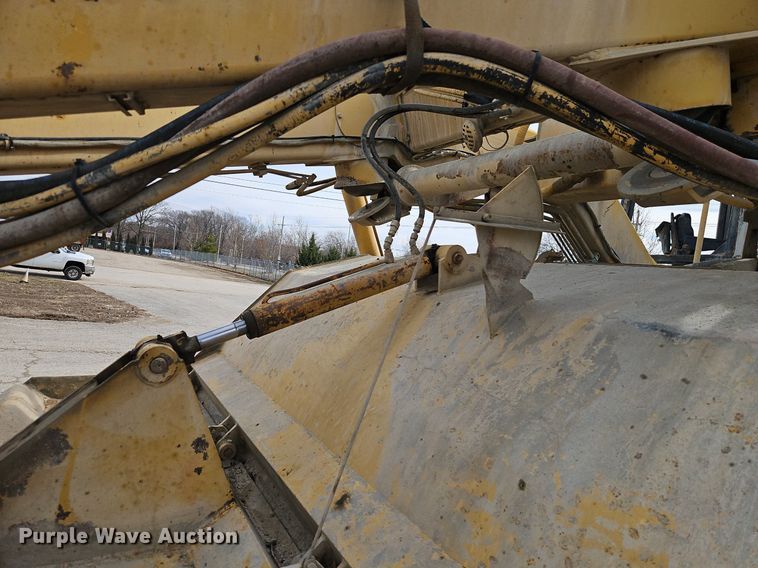 image for item DN7216 1995 Caterpillar  SM 350 soil stabilizer / reclaimer