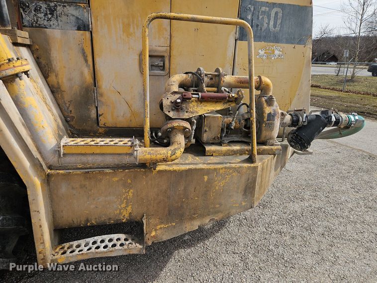 image for item DN7216 1995 Caterpillar  SM 350 soil stabilizer / reclaimer