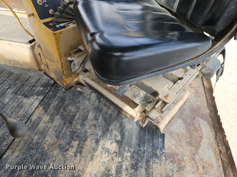 image for item DN7216 1995 Caterpillar  SM 350 soil stabilizer / reclaimer