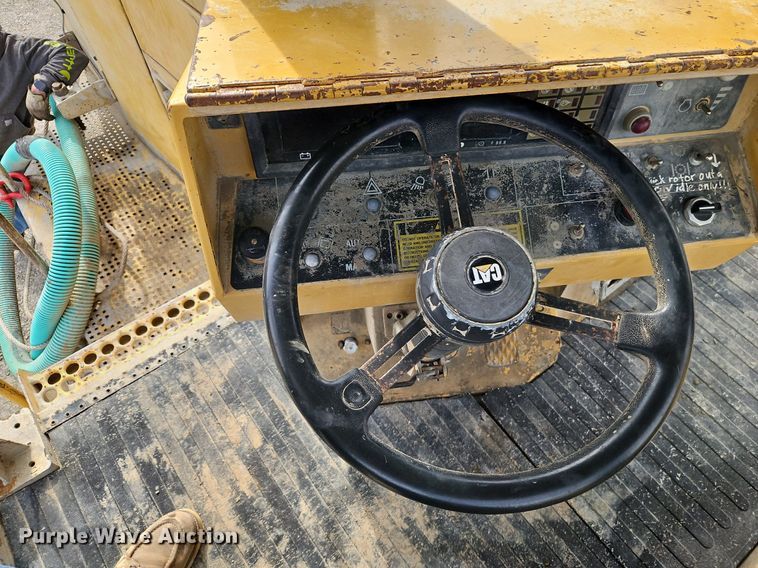 image for item DN7216 1995 Caterpillar  SM 350 soil stabilizer / reclaimer