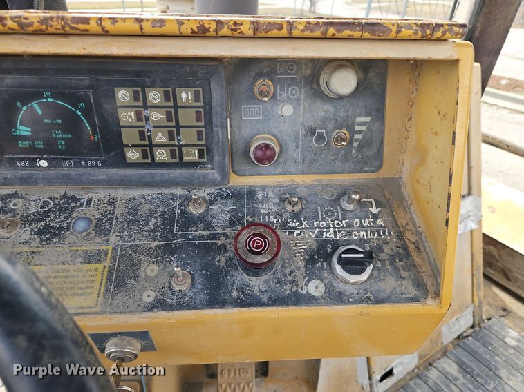 image for item DN7216 1995 Caterpillar  SM 350 soil stabilizer / reclaimer