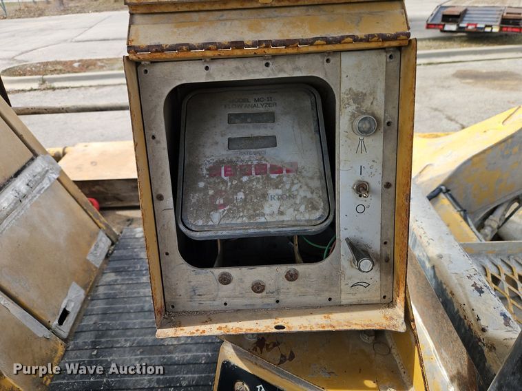 image for item DN7216 1995 Caterpillar  SM 350 soil stabilizer / reclaimer