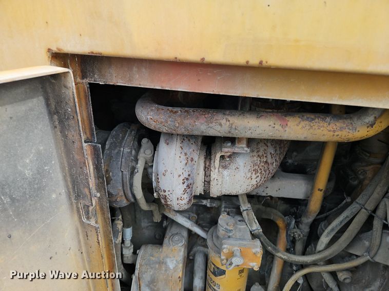 image for item DN7216 1995 Caterpillar  SM 350 soil stabilizer / reclaimer