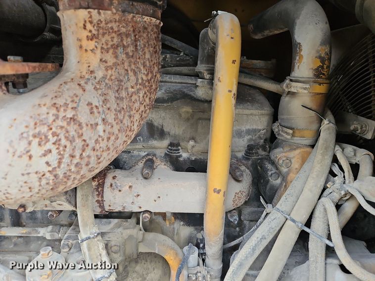 image for item DN7216 1995 Caterpillar  SM 350 soil stabilizer / reclaimer