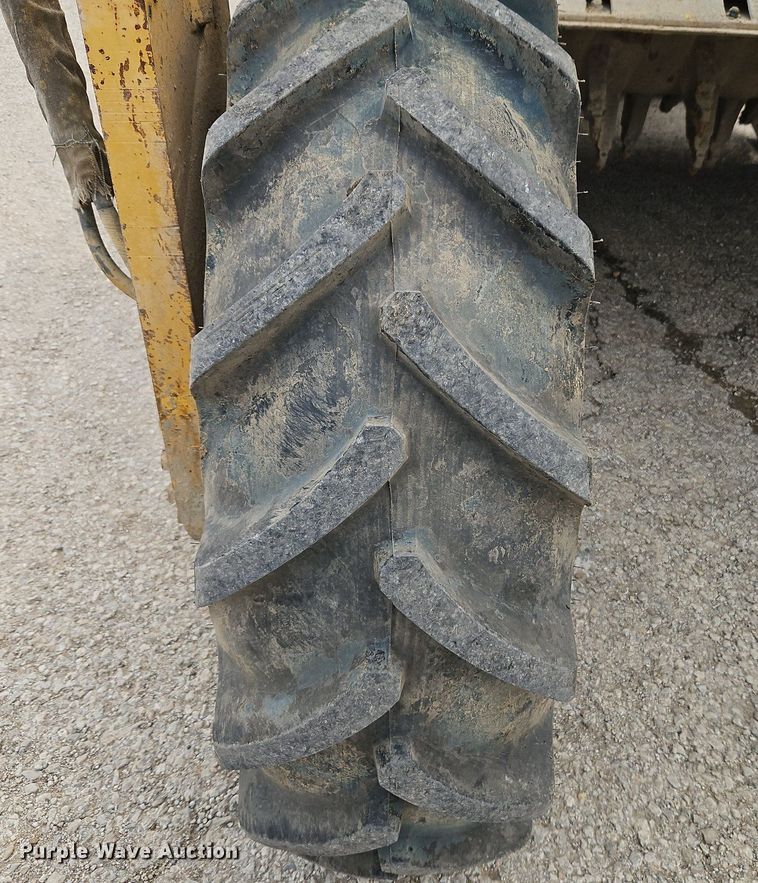 image for item DN7216 1995 Caterpillar  SM 350 soil stabilizer / reclaimer