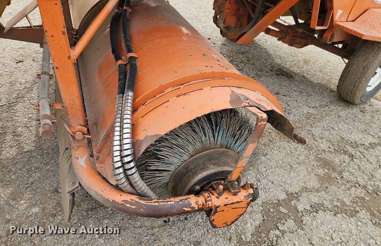 image for item DN7219 Broce CR350 broom