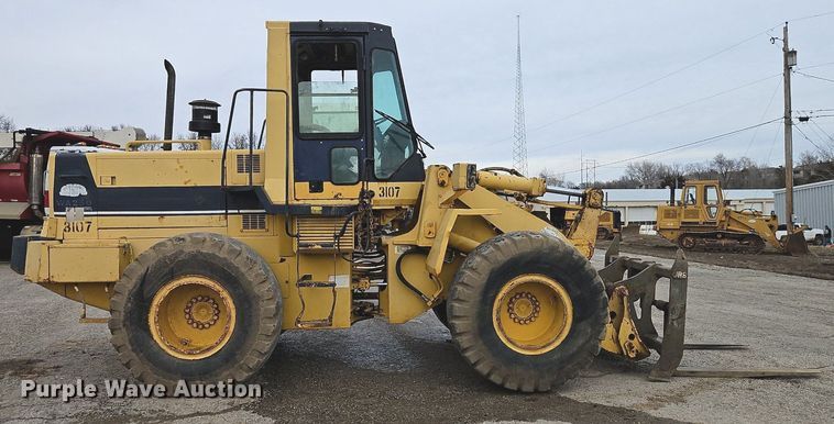 image for item DN7220 1994 Komatsu  WA250-1 wheel loader